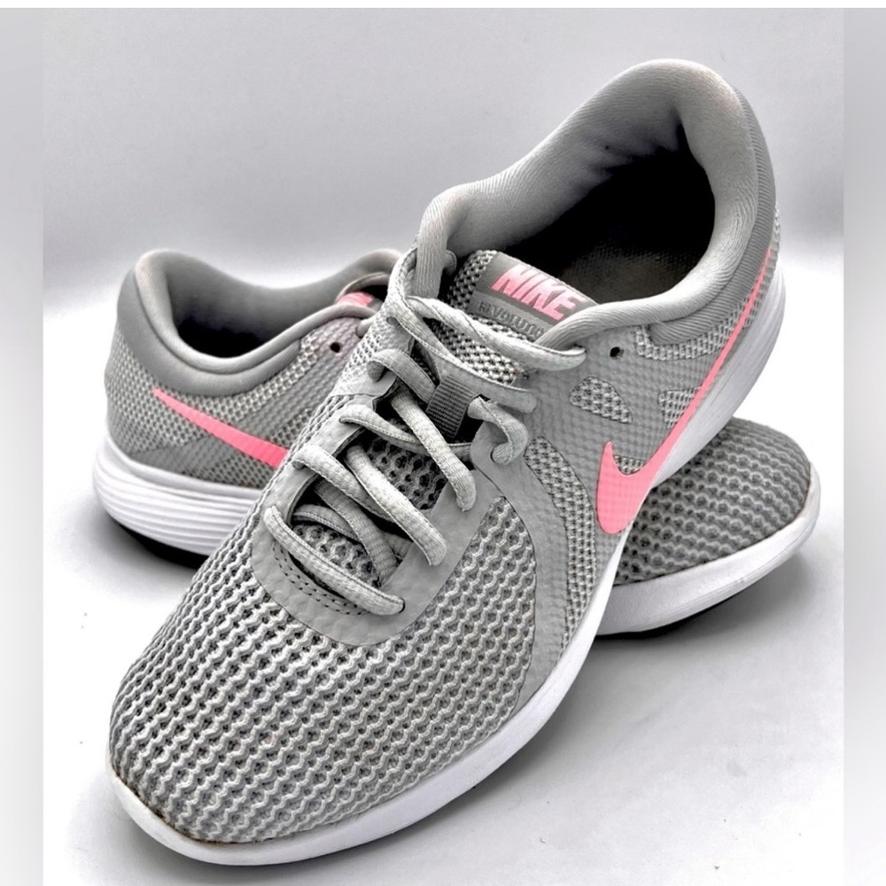 ☑️💗NIKE Revolution 4 908999-016 Women's Running Grey Pink Shoes Size 8 💗☑️ - Picture 10 of 12
